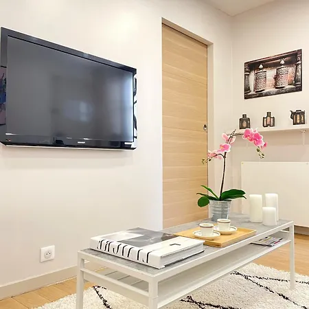 1621 - Prime Spot In Olympic Games 2024 Apartment Paris